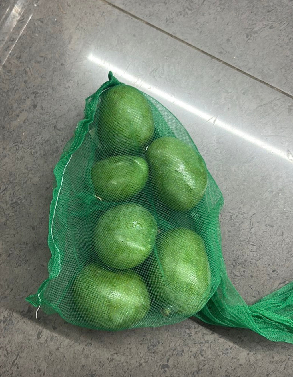 Mango green medium size 1kg India 🇮🇳
